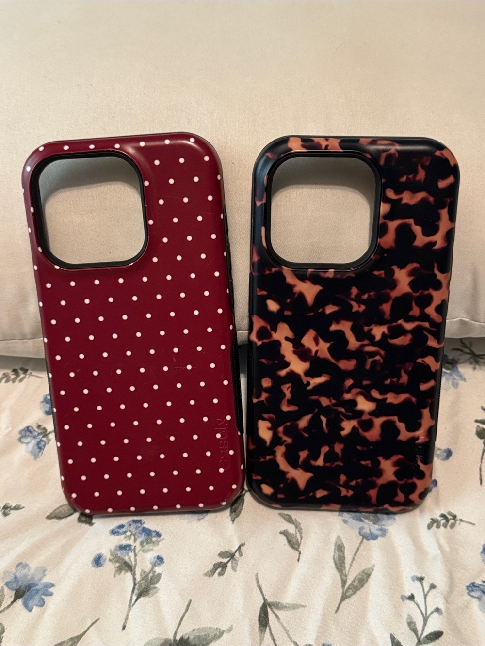 Casetify Burgundy Polka Dot & Black Tortoiseshell Phone Case Duo iPhone 15 pro